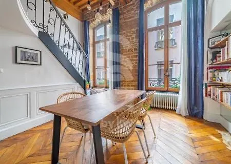 Nouveau / Canut D'exception Au Coeur De Lyon